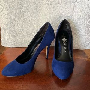 Rock and Republic Blue Heels